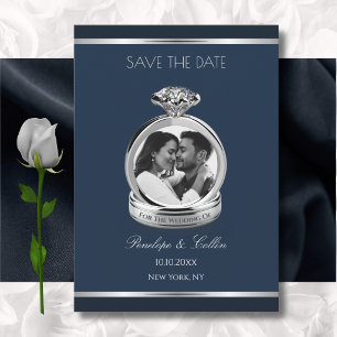 Saphirblaues Verlobungsfoto Save the Date