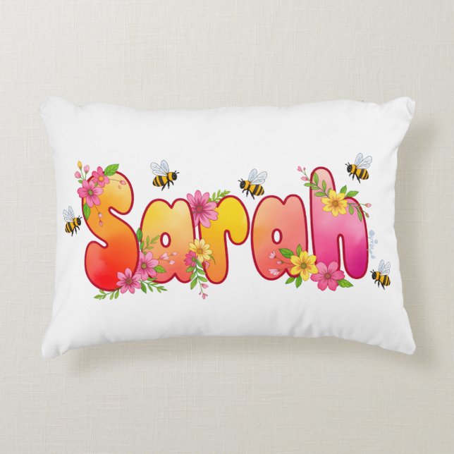Sarah - Personalized Bee Pillow Dekokissen (Vorderseite)