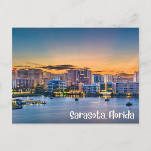 Sarasota, Florida Innenstadt und Boote bei Sonnenu Postkarte