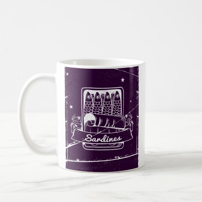 Sardinen in einer Zinn gestört Kaffeetasse (Links)