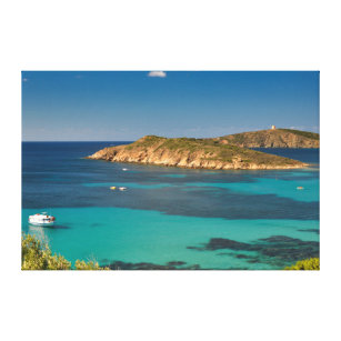 Sardiniens blaues Meer & Himmel mit Booten und Fel Leinwanddruck