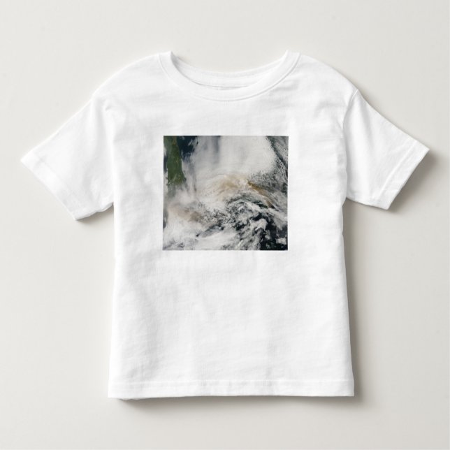Sarychev Peak weht über das Meer von Okhotsk Kleinkind T-shirt (Vorderseite)