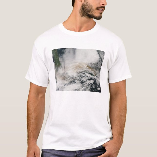 Sarychev Peak weht über das Meer von Okhotsk T-Shirt (Vorderseite)