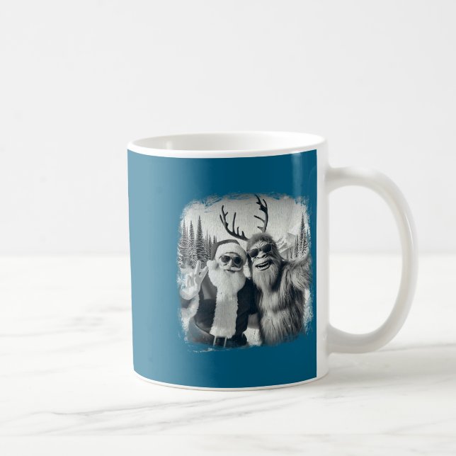 Sasquatch 67 Christmas Tree Funny Santa Bigfoot  Kaffeetasse (Rechts)