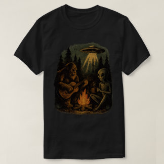 Sasquatch Bigfoot Guitar And Alien Campfire UFO T-Shirt