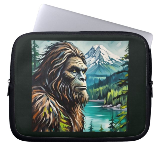 Sasquatch in den Bergen Laptopschutzhülle (Vorderseite)