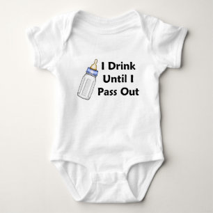 Sassy Baby Boy Flasche Ich trinke bis ich ausgehe Strampler