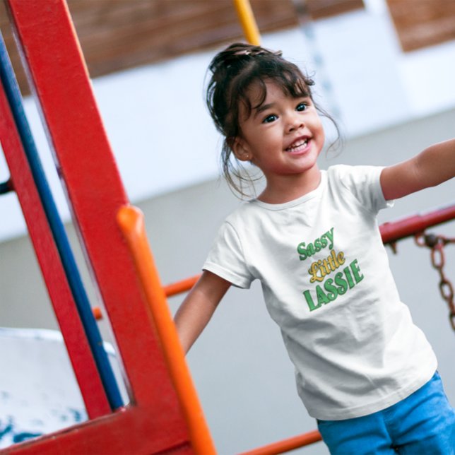 Sassy Little Lassie St. Patrick's Day Baby T-shirt (Von Creator hochgeladen)