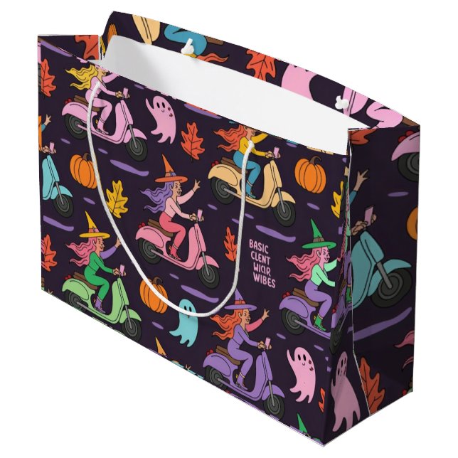 Sassy Witch Moped Pattern - Niedliche Pastelhexen Große Geschenktüte (Rückseite Schrägansicht)
