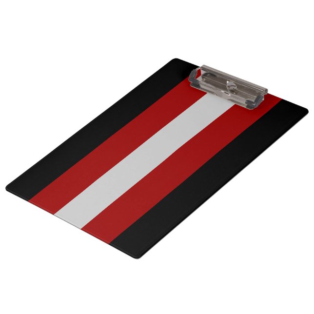 Satanic Flag (Satanismus) Klemmbrett (Schrägansicht)