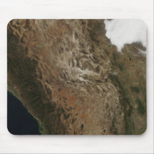 Satellitenansicht der Landschaft von zentralem Mousepad