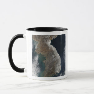 Satellitenansicht des Schneefalls Tasse