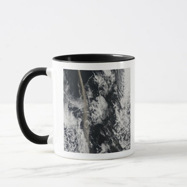 Satellitenansicht einer Aschenwolke Tasse (Links)