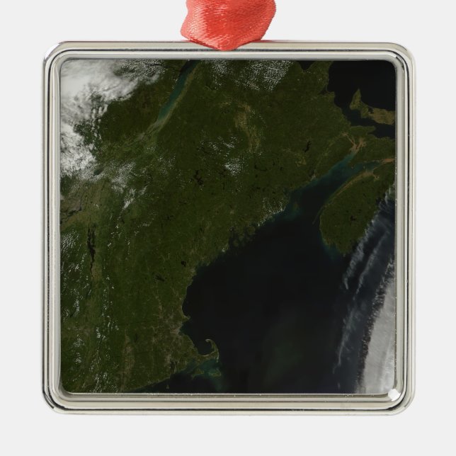 Satellitenansicht von New England Ornament Aus Metall (Vorne)