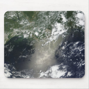 Satellitenansicht von Streifen und Ölbändern Mousepad