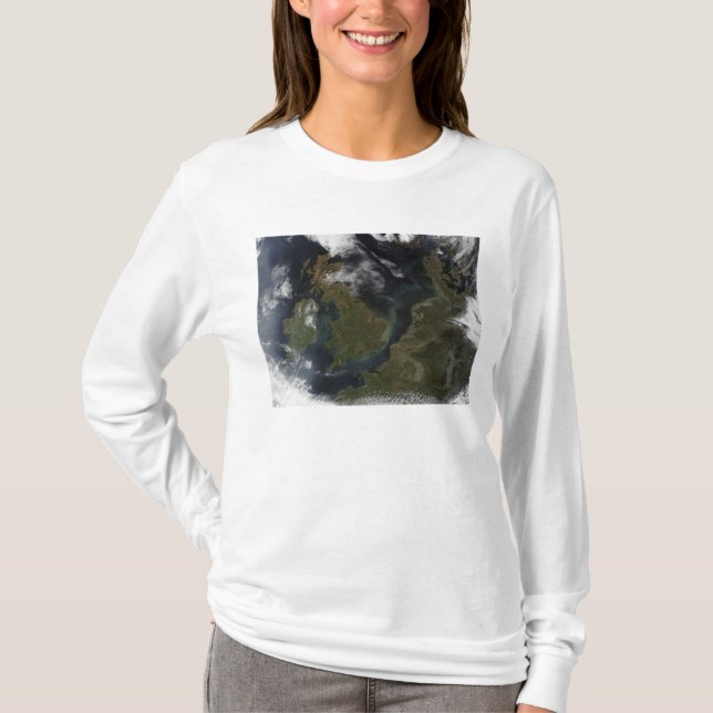 Satellitenbild Nordeuropas T-Shirt (Vorderseite)