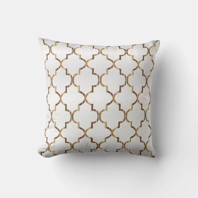 Satin White & Gold Quatrefolienmuster Kissen (Vorderseite)