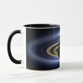 Saturn. Der Tag Erde lächelte Tasse