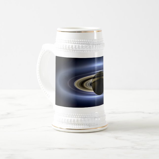 Saturn verlor die Sonne von Cassini Orbiter Bierglas (Vorderseite Links)
