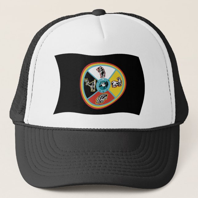 Sault Ste. Marie Tribe Flag Hat Truckerkappe (Vorderseite)