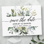 Save the Date Aquarellgrüne Kalligrafie Postkarte<br><div class="desc">Moderne Kalligrafie Script Elegant Watercolor Botanische Grüne Hochzeitsszenarien Verlobung Ankündigung Save the Date Postcard beinhaltet Eukalyptus-Blätter,  grünes botanisches Blattwerk,  staubblaue Blätter und andere schöne botanische Vegetation.</div>