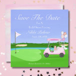 Save the Date Bridal Golf Brautparty Brunch<br><div class="desc">Dieses Brautparty mit Golf-Thema Save the Date ist mit der Braut-zu-sein im Mittelpunkt seines Designs. Es verfügt über ein herzförmiges Putting-Green und ein Fahne-Button, das in der Brise flattert und mit den Worten "Bride to Be" verkleidet ist. Der Golfwagen ist festlich mit Champagner, Geschenken, Tiara und einem illustrierten Brautparty geschmückt....</div>