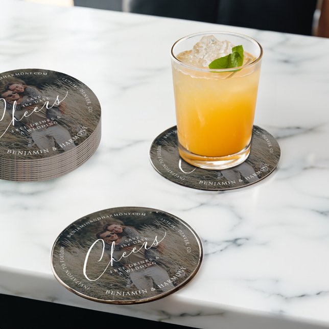 Save the Date Cheer! Kostenfreie Getränke und ein  Runder Pappuntersetzer (Save the Date Cheer! Free Drinks & A Wedding Photo Round Paper Coaster)