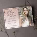 Save the Date Einladung von Quinceañera zum 15. Ge<br><div class="desc">Quinceañera 15. Geburtstag Einladung Save the Date Drehbuch Rose Gold Glitzer Ombre rot rosa Fotokarte.</div>
