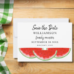 Save the Date Family Wiedersehen Watermelon Einlad<br><div class="desc">Planen Sie eine Wiedersehen? Lass deiner Familie,  wann es mit dieser einzigartigen Save the Date Karte sein wird. Es ist mit roten Wassermelonen dekoriert und leicht anpassbar. Weil wir unsere Kunstwerke erstellen,  werden Sie dieses exakte Bild von anderen Designern nicht finden. Original Wasserfarbe © Michele Davies.</div>