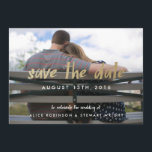 Save the Date Foto Card Gold Foil Hipster<br><div class="desc">Eine angesagte und moderne Save the Date Fotokarte mit einzigartigen Buchstaben in metallischer Goldfolie, um Ihr LieblingsFoto zu ergänzen und Ihre Gäste Save the Date zu informieren! Foto © Emily Gilbert Fotografy</div>