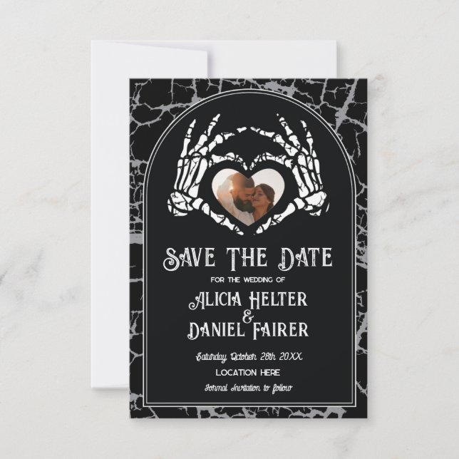 Save the Date Halloween Skeleton Heart Hands (Vorderseite)