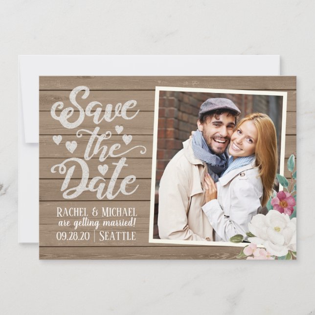 Save the Date Hochzeit | Foto auf Holz mit Blume Einladung (Vorderseite)