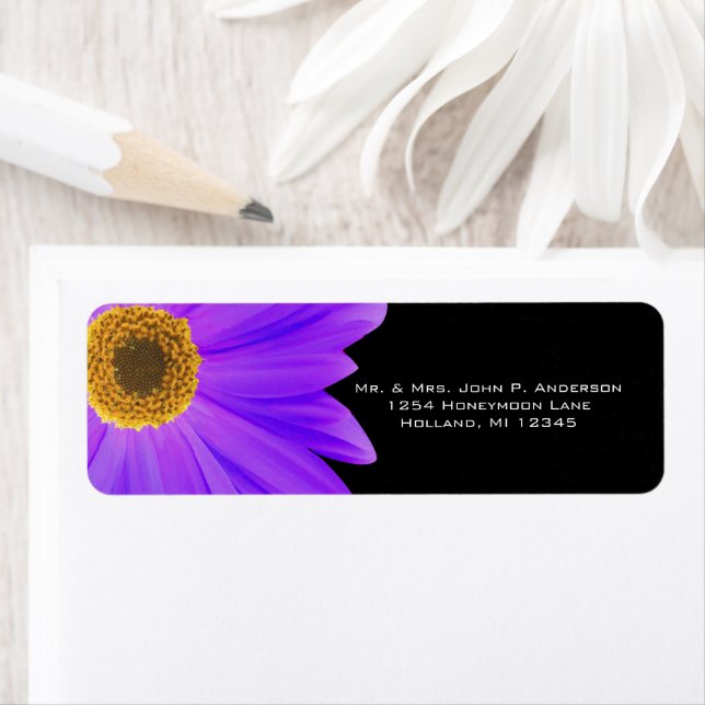 Save the Date Limon Gerber Daisy (Insitu)