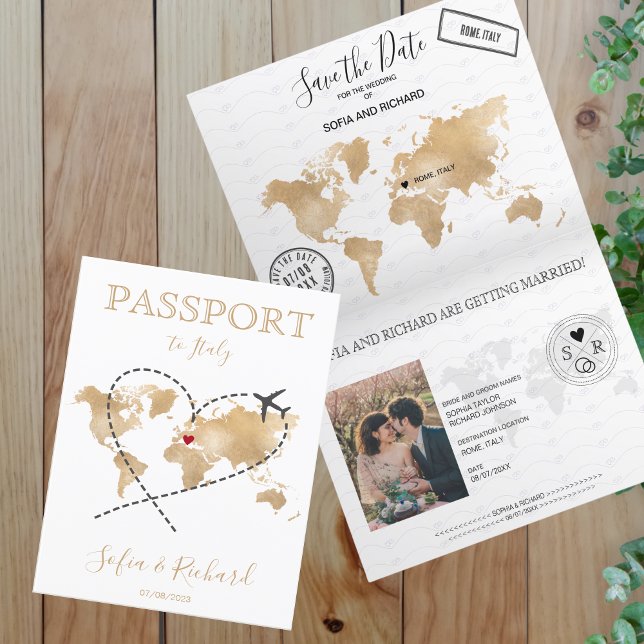 Save the Date Passport Gold World Map Einladung (Von Creator hochgeladen)