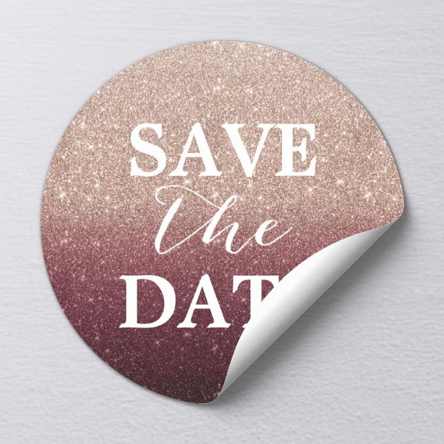 Save the Date Rose Gold Burgund Glitzer Hochzeit Runder Aufkleber (Von Creator hochgeladen)