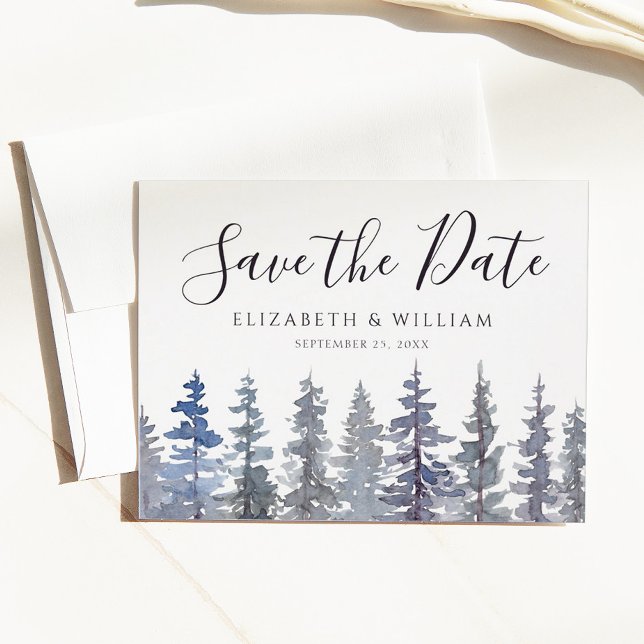 Save the Date rustikaler Dusty Blue Winterwald Postkarte (Von Creator hochgeladen)