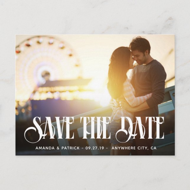 Save the Date Typografie Moderne Hochzeit des Foto Ankündigungspostkarte (Vorderseite)