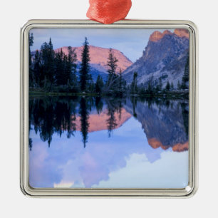 Sawtooth Wilderness, Idaho. USA. Cumuluswolken Silbernes Ornament