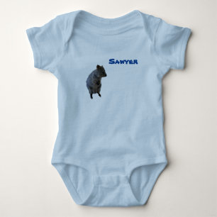 Sawyer Name @ Australischer Quokka, Babys Bodysuit Baby Strampler