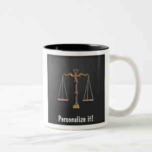 Scales of Justice on Ebony - PERSONALISIEREN SIE E Zweifarbige Tasse