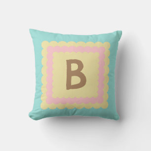 Scallop Alphabet Monogramm Scallope Design Pastell Kissen