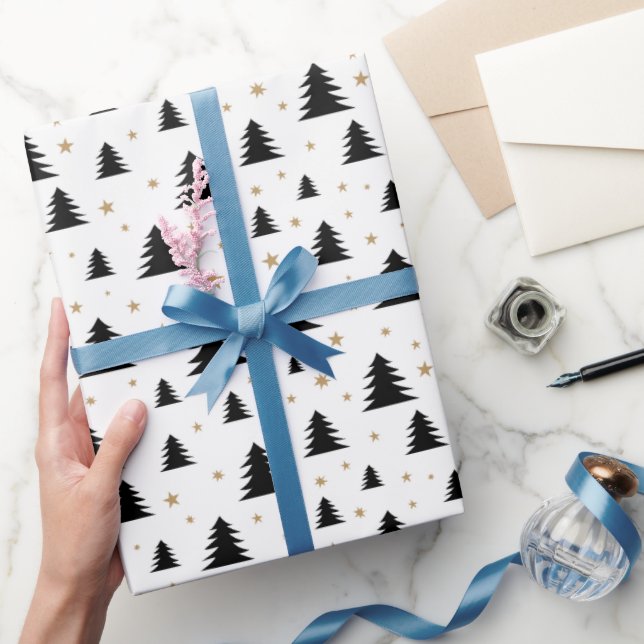 Scandi Christmas Pine Tree and Stars Minimalistisc Geschenkpapier (Schenken)