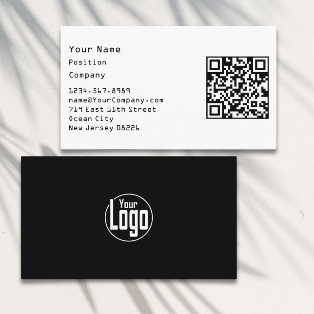 Scannable Black and White Company Business Card Treuekarte (Simple Scannable Black and White Company Business Card with Logo)