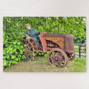 Scarecrow auf einem alten rostigen Traktor, Irland Puzzle