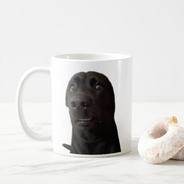 Scared Dog Meme Tasse doppelseitig (Mit Donut)
