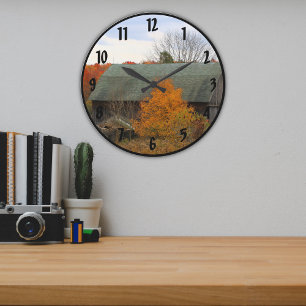 Scenic Picturesque Fall Colors Old Wood Farm Barn Große Wanduhr