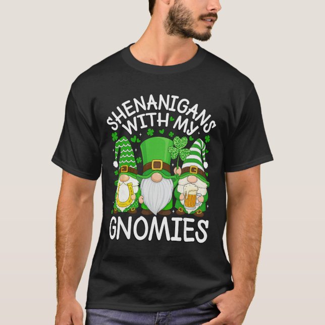 Schabernack mit meinen Gnomies St. Patrick's Day G T-Shirt (Vorderseite)
