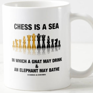Schach ist ein Meer, in dem Gnat Elefanten trinken Tasse