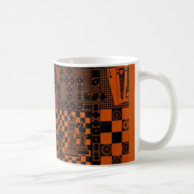 Schach-Schachbretter dominieren Kartendarts Kaffeetasse (Rechts)