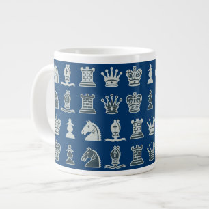 Schach-Stücke in der Reihen-blauen riesigen Tasse